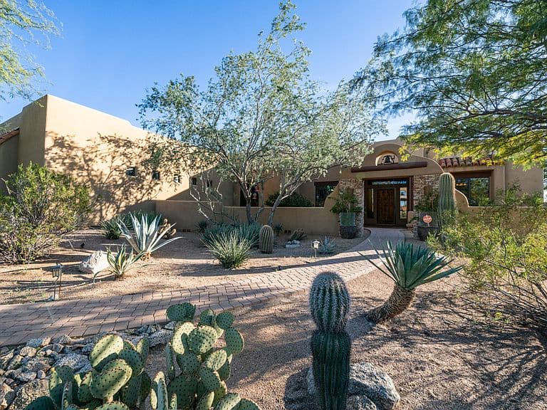 7841 E MCDOWELL Road E photo 4