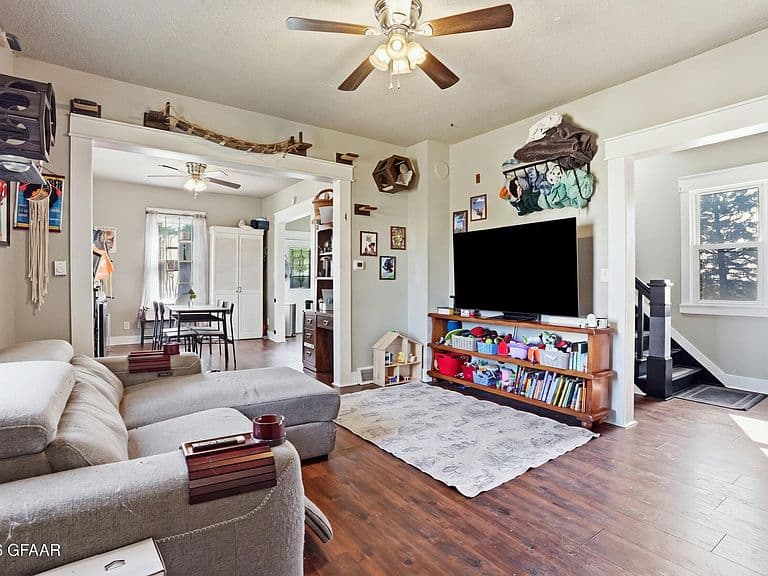 2149 Eagle Ave photo 5