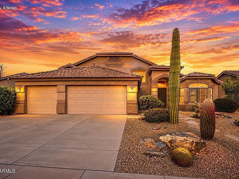 4425 E Casey Lane photo 2