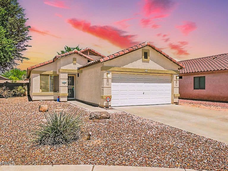 13862 N 148TH Avenue photo 1