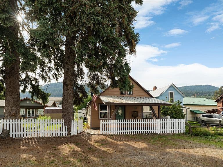 312 E Kootenai Ave photo 1