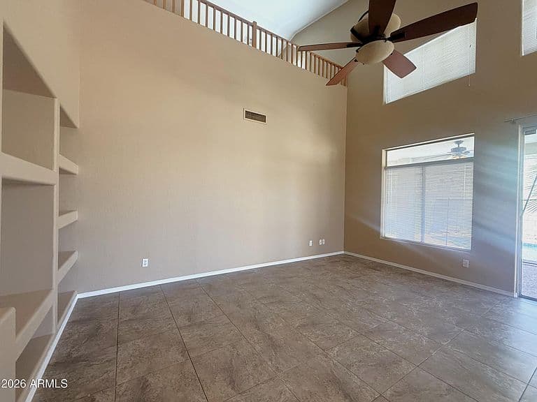 2532 N 138TH Avenue photo 3