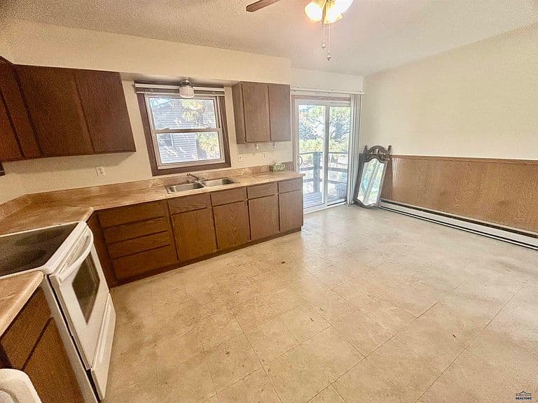 504 Seahawk Dr photo 5