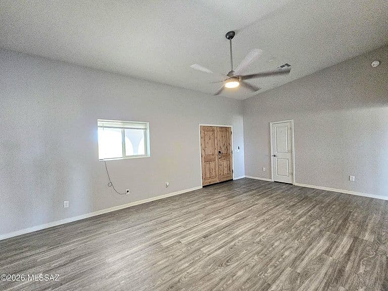 670 W Via Javalina photo 4