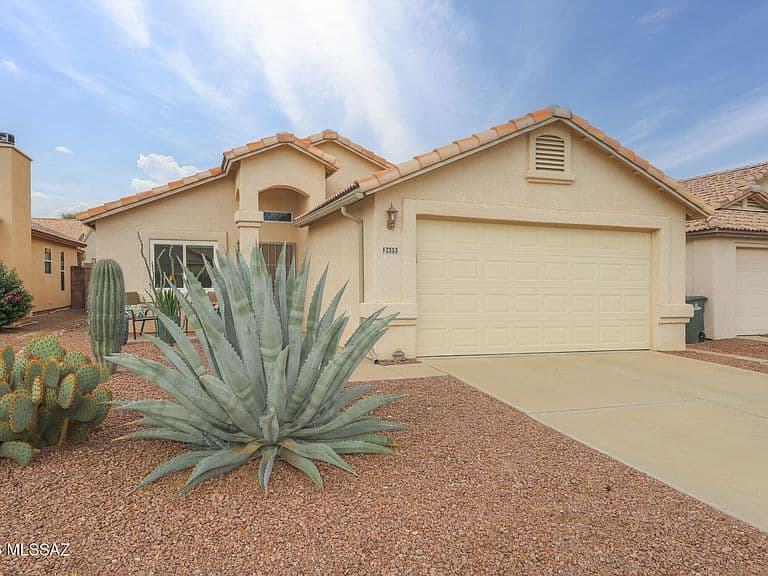 2353 W Silverbell Oasis Way photo 1