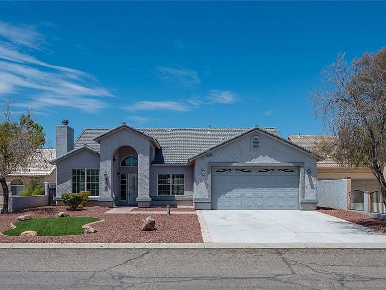 5629 S Desert Lakes Drive photo 1