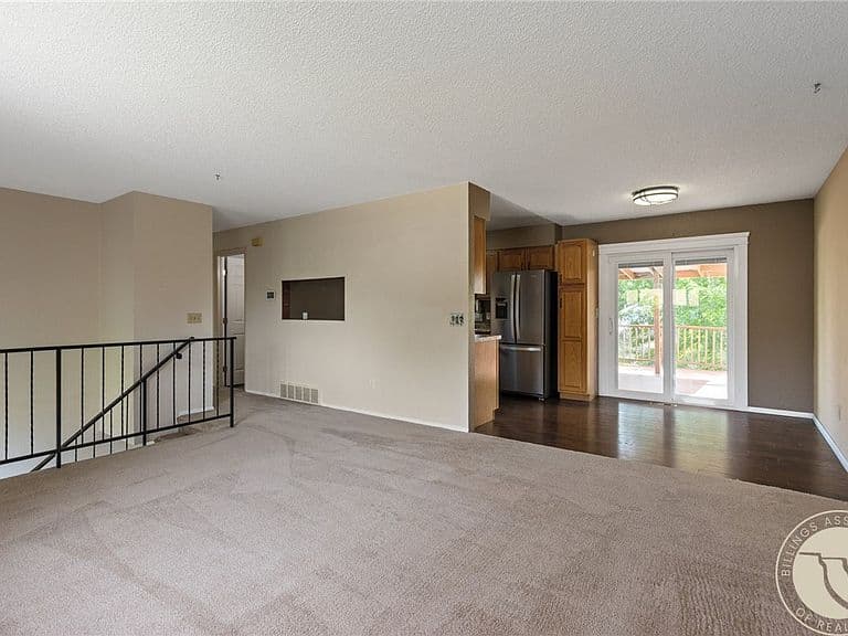 715 Torch Dr photo 5