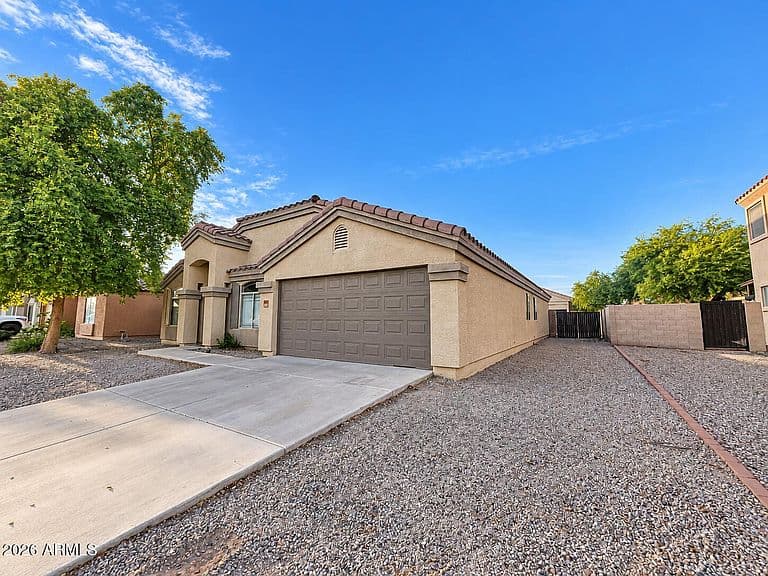 10520 W MAGNOLIA Street photo 2