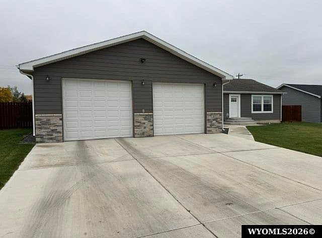 605 Cottonwood Ln photo 3