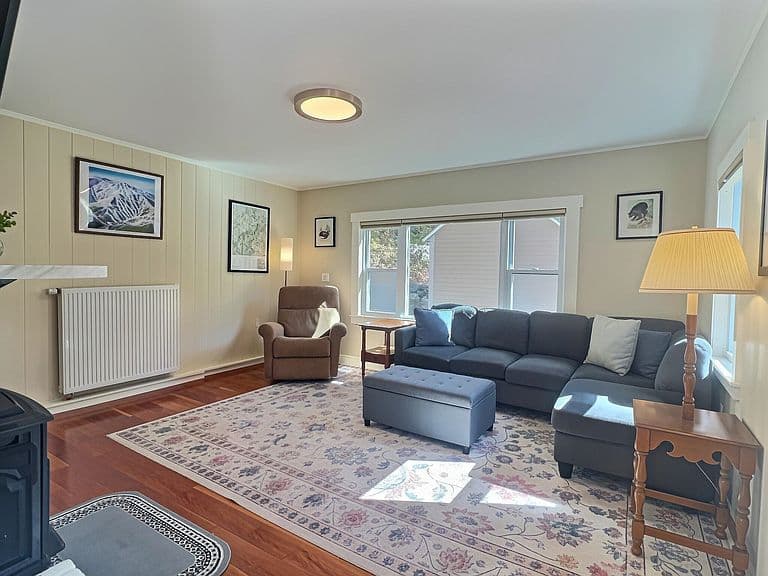 24 Mill Pond Lane photo 4