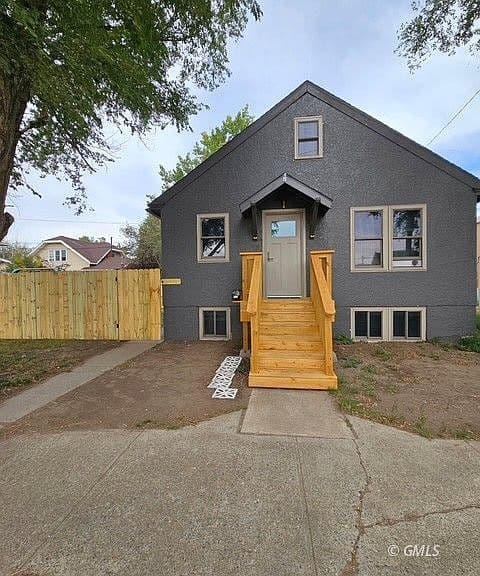 212 W Benham St photo 3