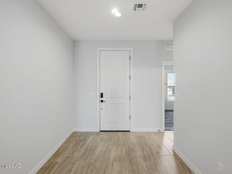 552 N Hollow Hoot Pl photo 3