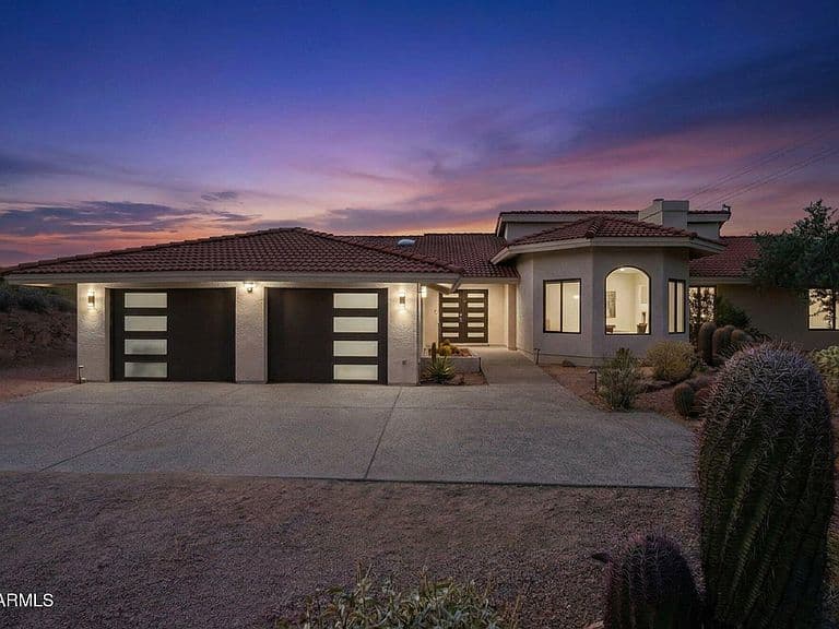 9031 N DESPERADO Court photo 3