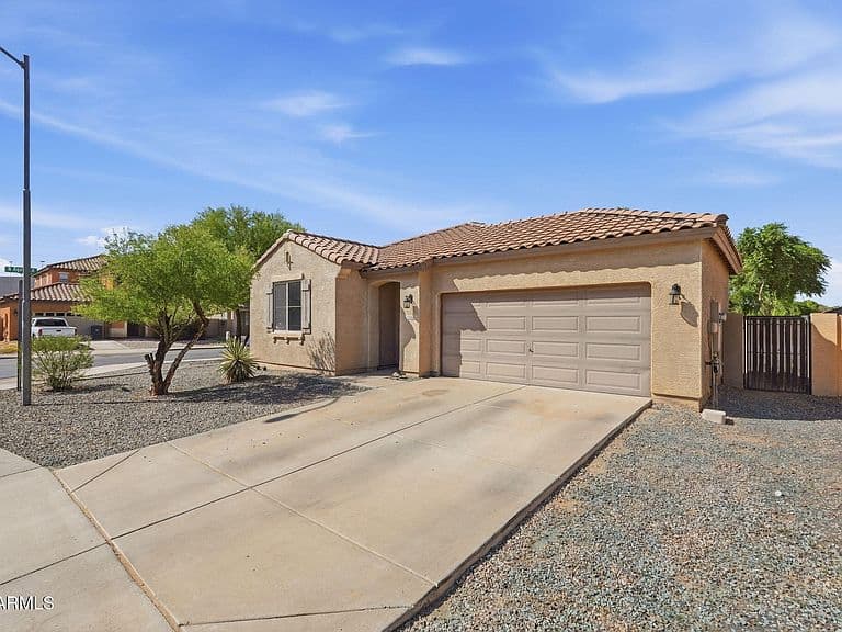 1526 E PALO VERDE Drive photo 2