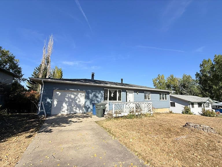 635 Dunnuck St photo 1