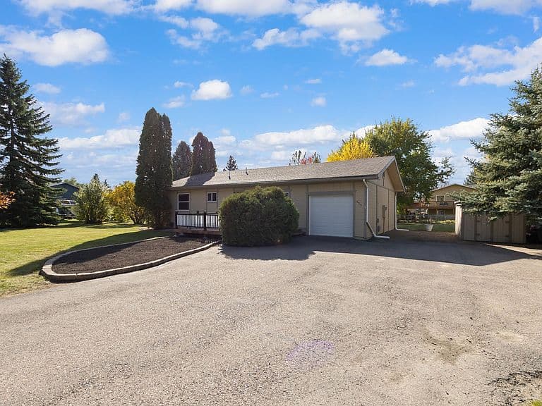 656 Shadow Ln photo 1