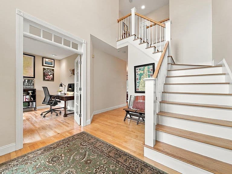 5 New South Drive photo 2