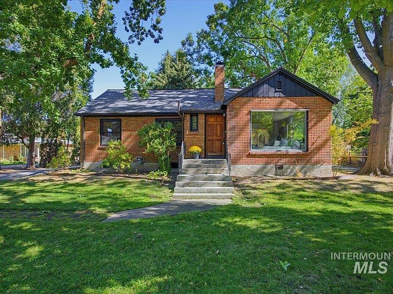 3720 N Collister Dr photo 1