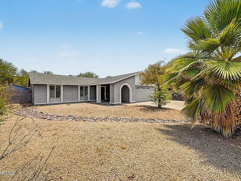 945 N CENTRAL Drive photo 3