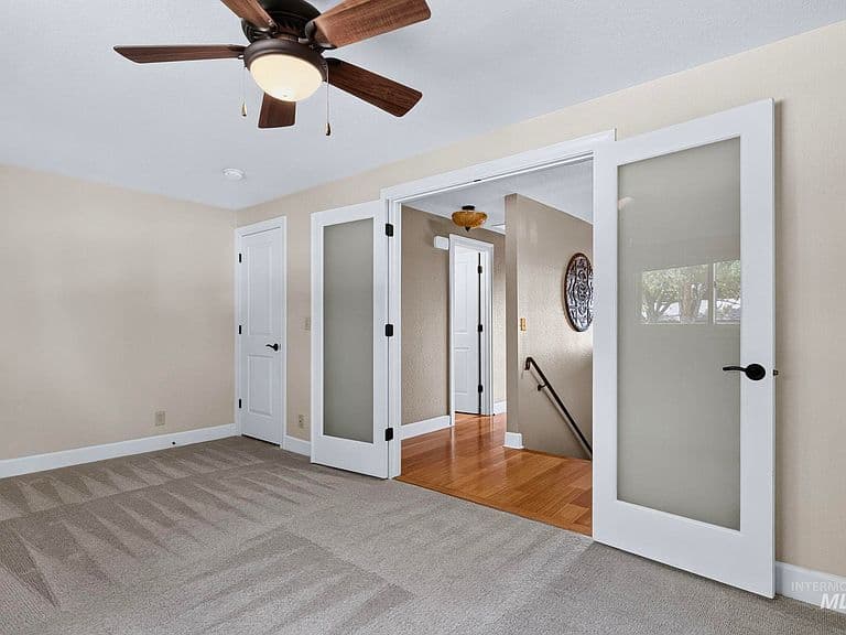 2201 E Dicky Cir photo 4