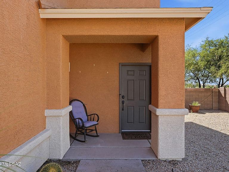 6502 S Giuliani Ave photo 3