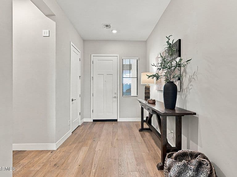 20656 W SAN MIGUEL Avenue photo 4
