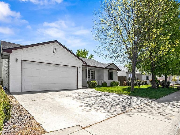 4532 S Chariot Way photo 1