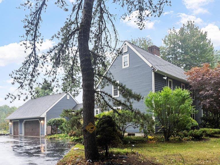 1488 Hatfield Road photo 4