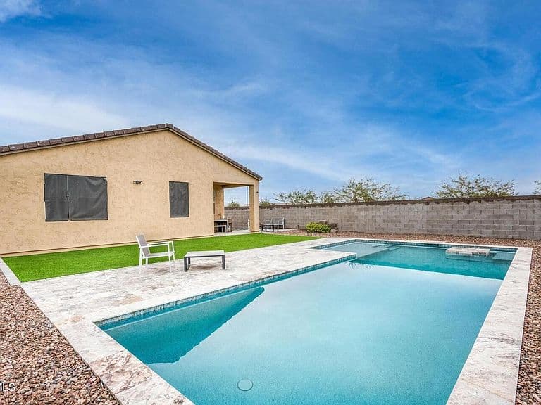 18421 W ALICE Avenue photo 3
