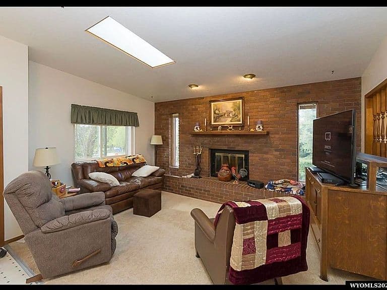 800 Madison Dr photo 3
