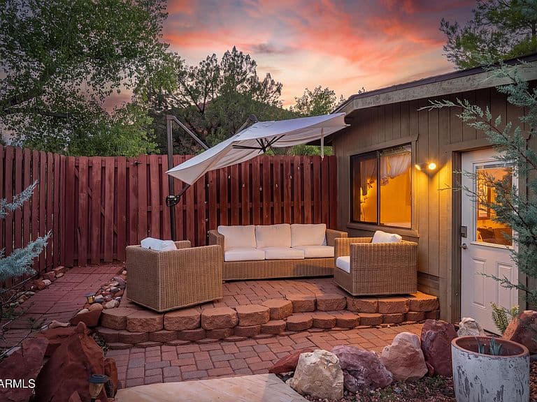 2030 Red Rock Loop Road photo 4