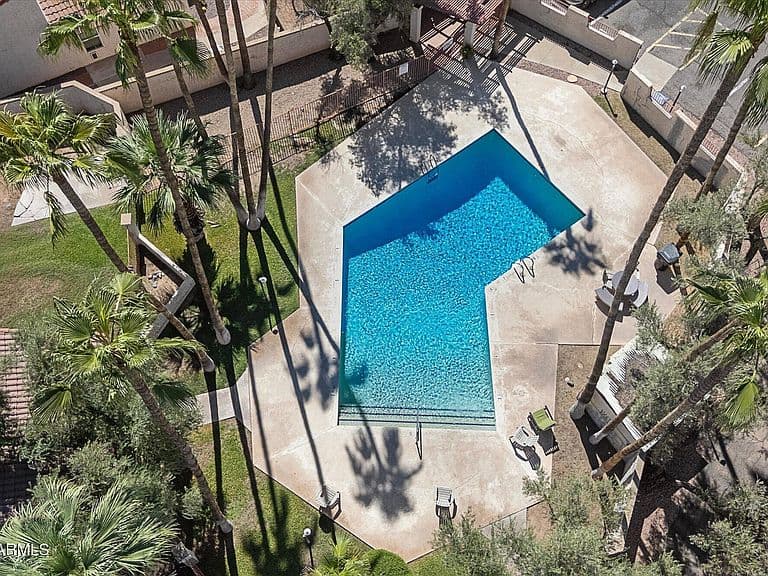 2021 E SOLANA Drive photo 5