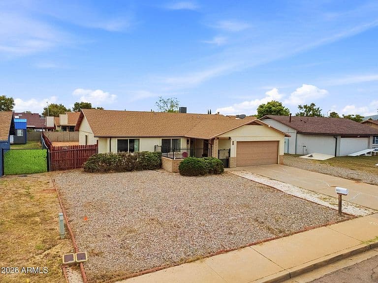126 School Drive photo 2