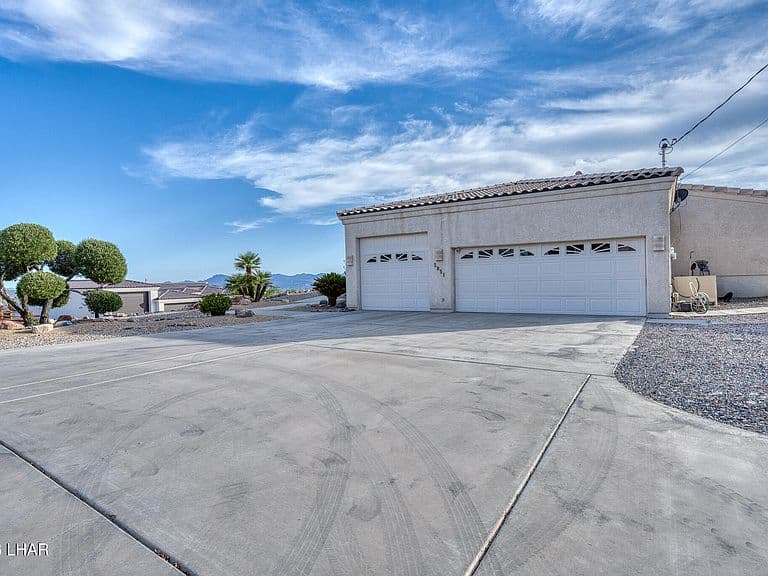 3851 Canyon Cove Dr photo 4
