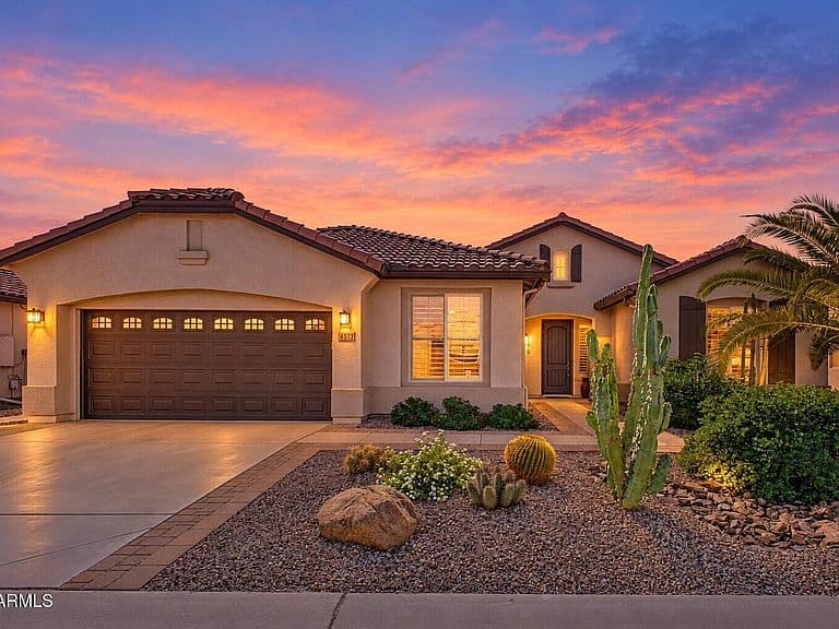 4577 W PUEBLO Drive photo 2