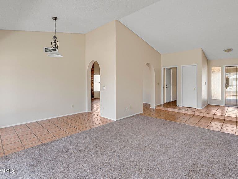 8119 W CORRINE Drive photo 5