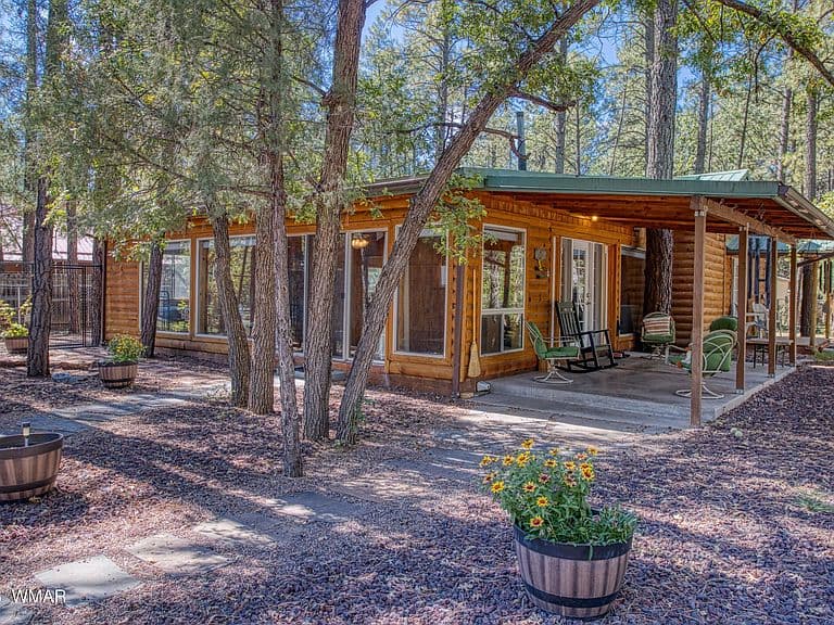2699 Summer Dr photo 2