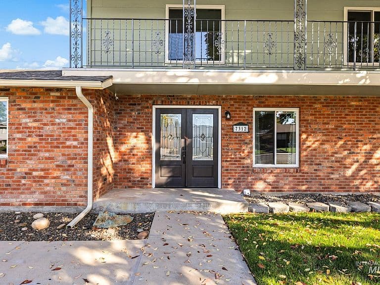 7312 W Chilacot Dr photo 2