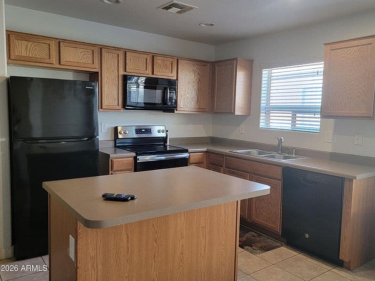 4661 E JADEITE Drive photo 3