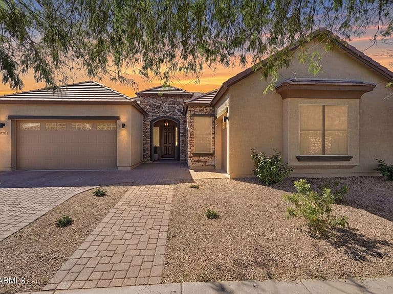 22377 E SENTIERO Drive photo 1