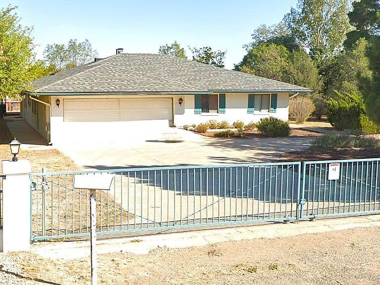 860 Northridge Rd #4 photo 1