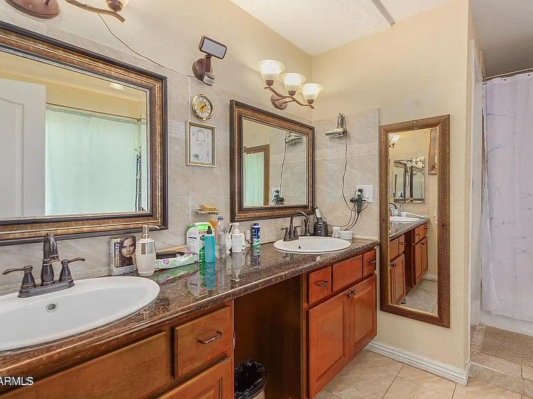 3121 W GREENWAY Road photo 4