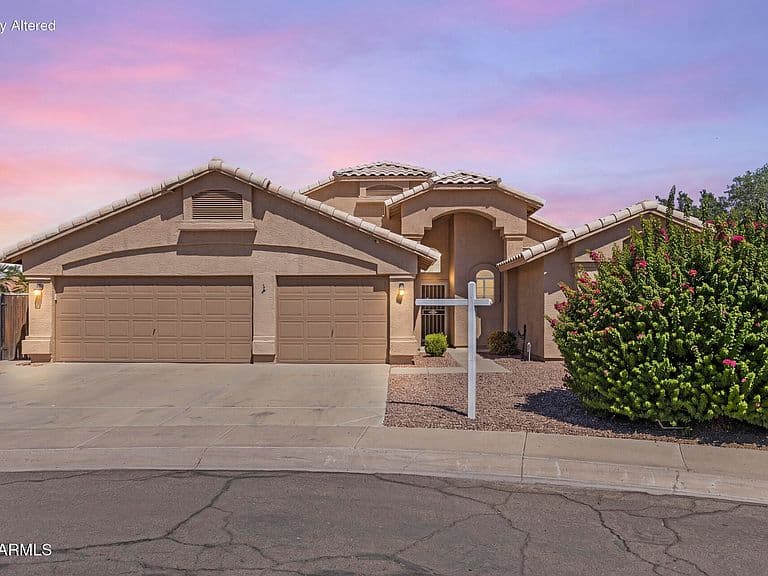 8832 W BETTY ELYSE Lane photo 1