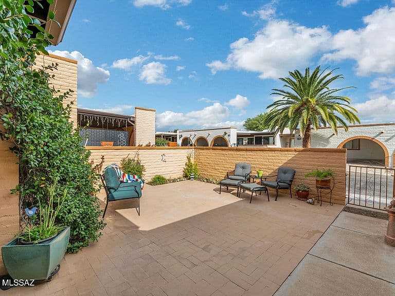 1399 W Camino Tolteca photo 4