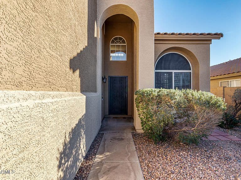 1303 W KESLER Lane photo 2