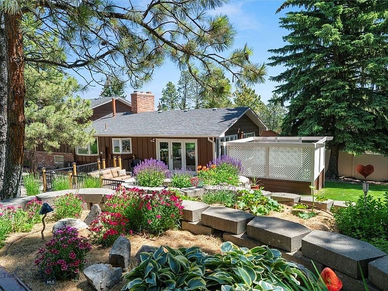 1904 Gold Rush Ave photo 2