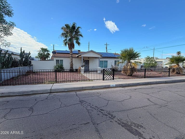 15 E CAROL Avenue photo 2
