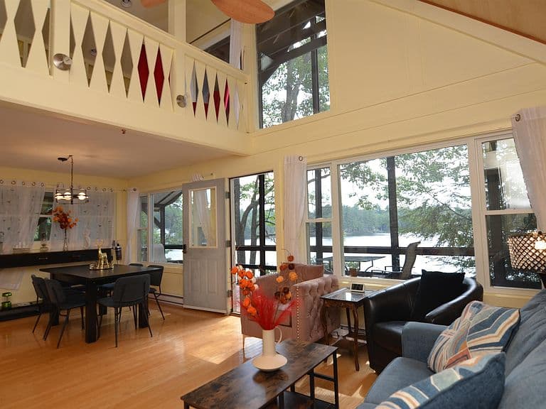 19 Hummingbird Lane photo 4