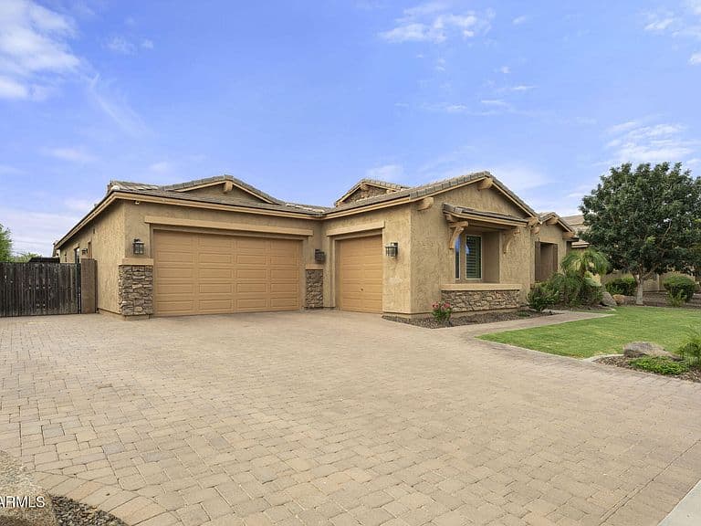 3785 E STRAWBERRY Drive photo 3