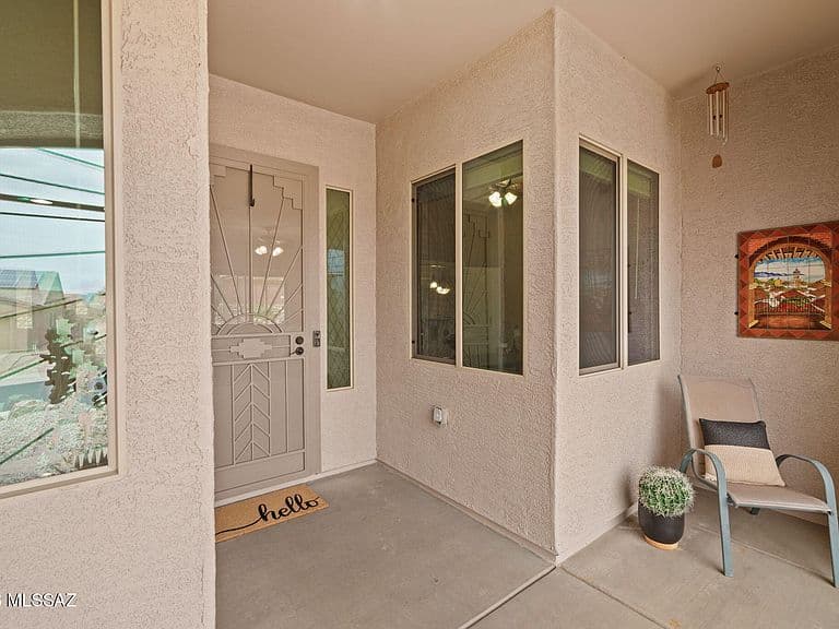 1017 W Tenniel Dr photo 4